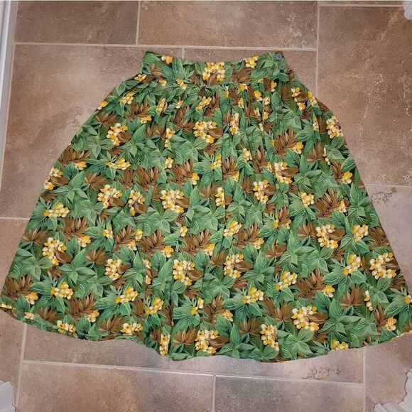 Vintage Pauline Paris fully Pleated all-over floral print midi skirt. - Picture 14 of 14